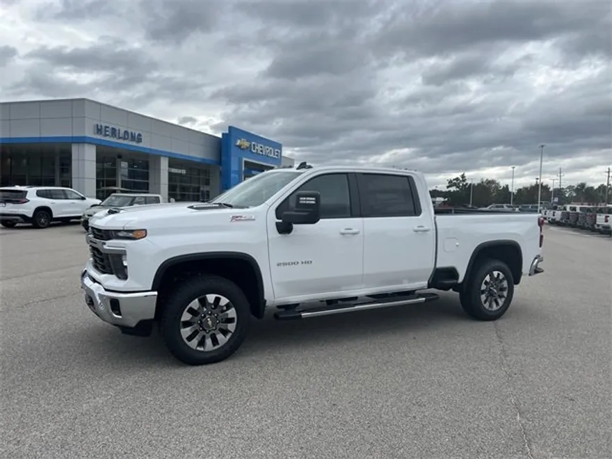 2025 Chevrolet Silverado 2500HD LT photo 1