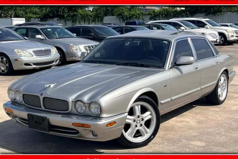 1999 Jaguar XJ XJR photo 1