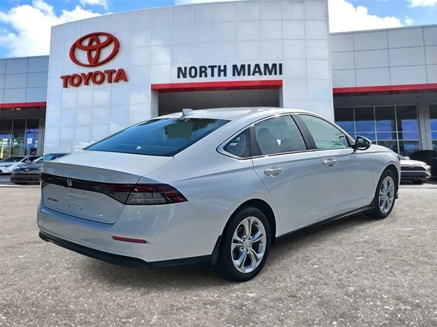 2024 Honda Accord LX photo 1