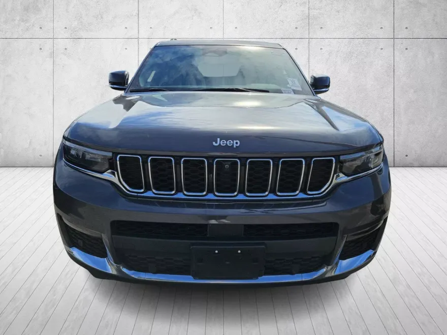 2024 Jeep Grand Cherokee Limited photo 1