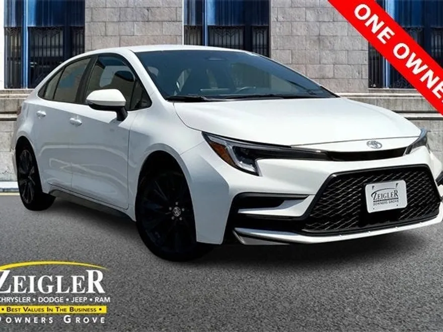 2024 Toyota Corolla SE photo 1
