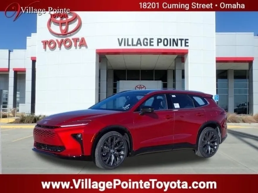 2025 Toyota Crown Signia Limited photo 1