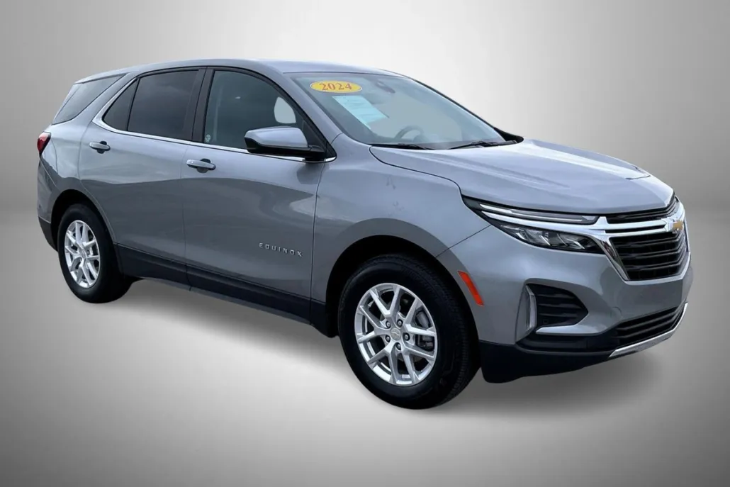 2024 Chevrolet Equinox LT photo 1