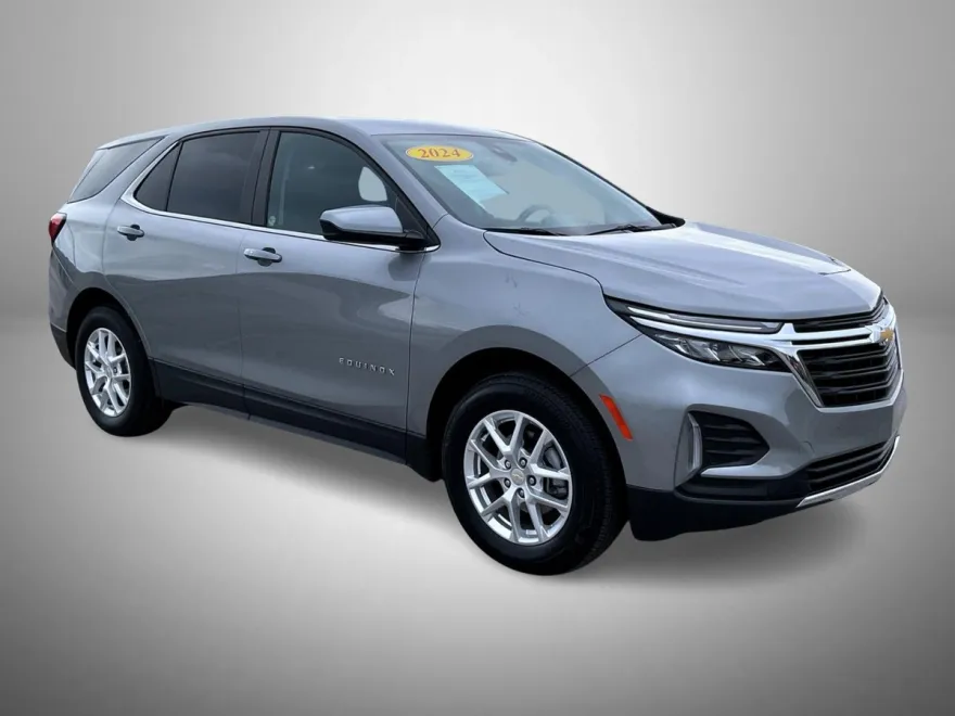 2024 Chevrolet Equinox LT photo 1