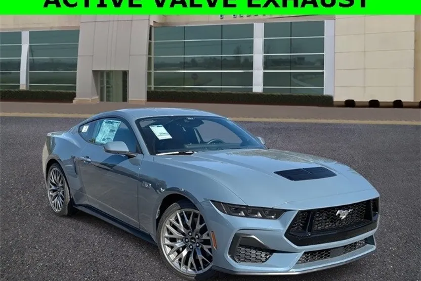 2025 Ford Mustang GT Premium photo 1
