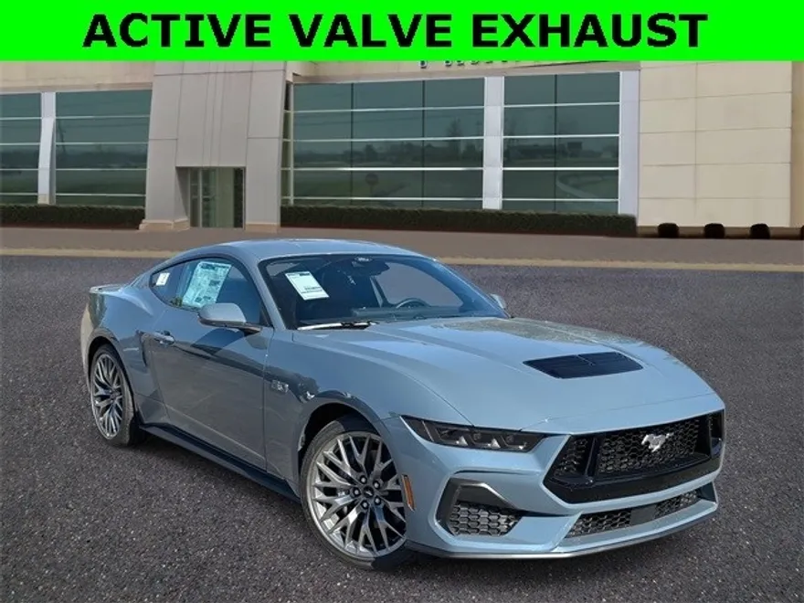 2025 Ford Mustang GT Premium photo 1