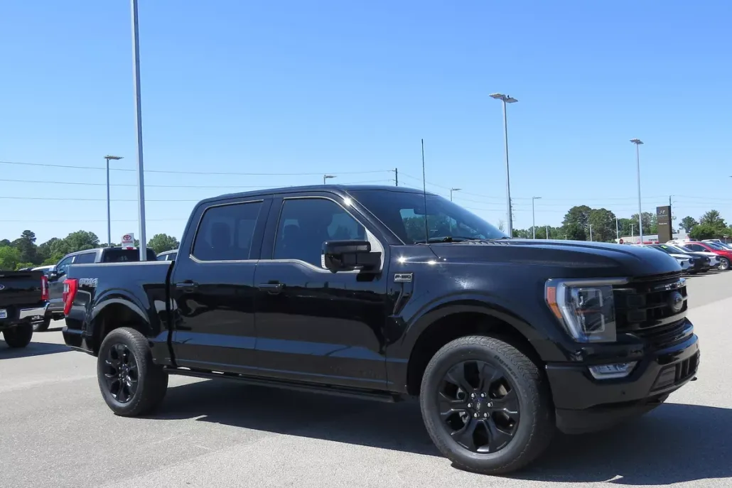 2023 Ford F-150 Lariat photo 1