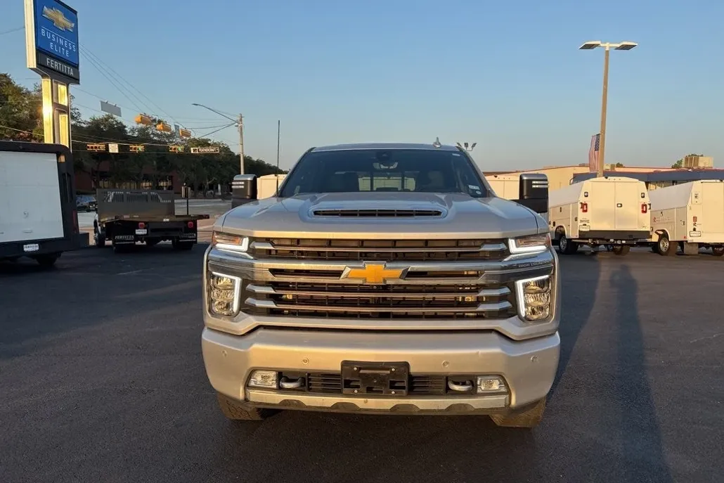 2022 Chevrolet Silverado 2500HD High Country photo 1
