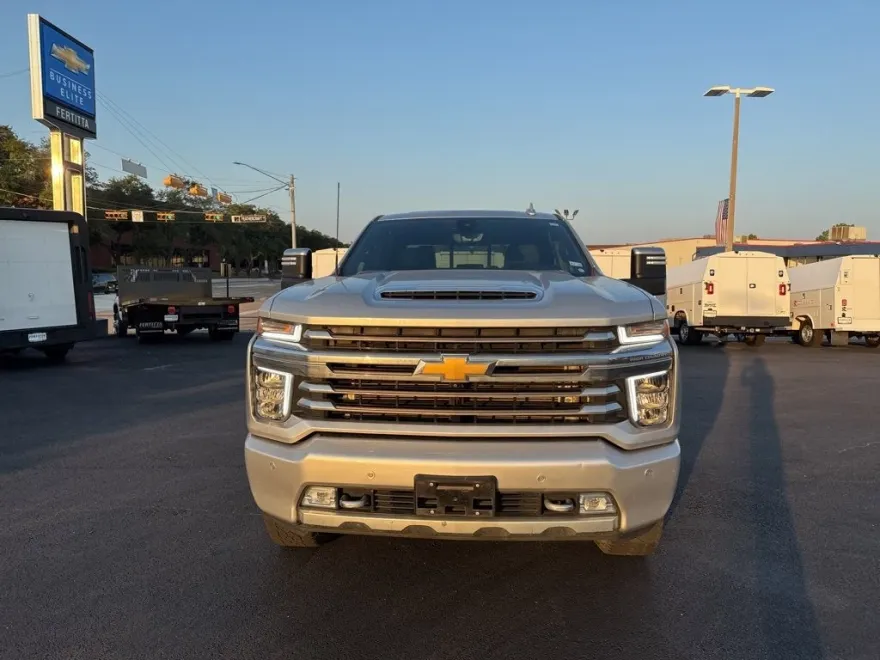 2022 Chevrolet Silverado 2500HD High Country photo 1