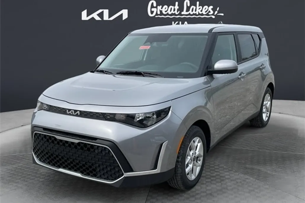 2025 Kia Soul S photo 1