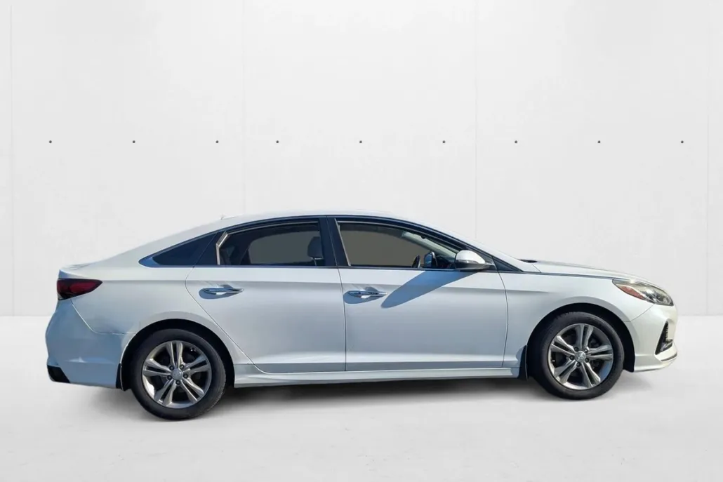 2018 Hyundai Sonata SEL photo 1