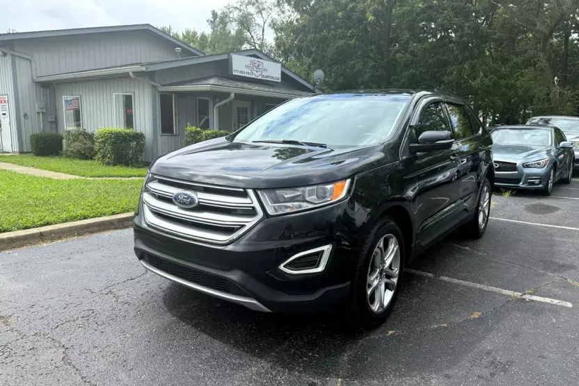 2017 Ford Edge Titanium photo 1
