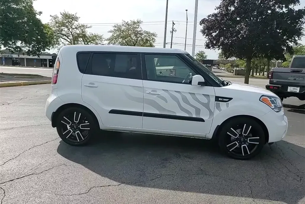 2011 Kia Soul Plus photo 1