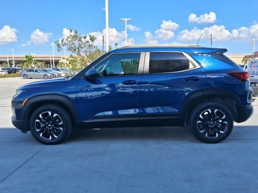 2022 Chevrolet Trailblazer LT photo 1