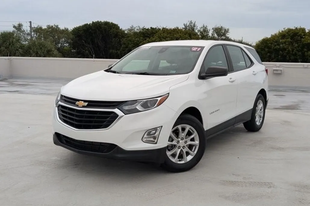 2021 Chevrolet Equinox LS photo 1