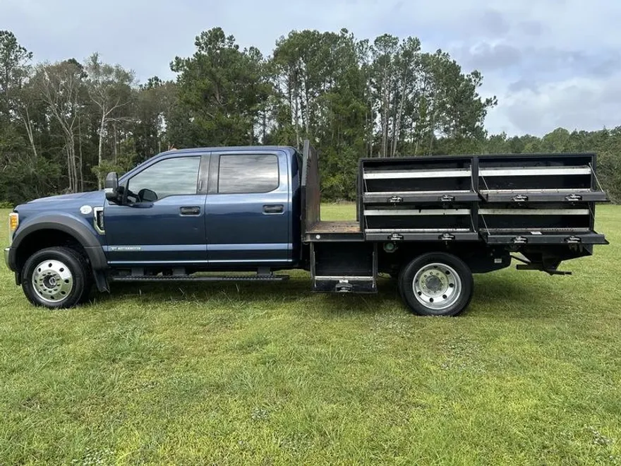 2017 Ford F-550 photo 1