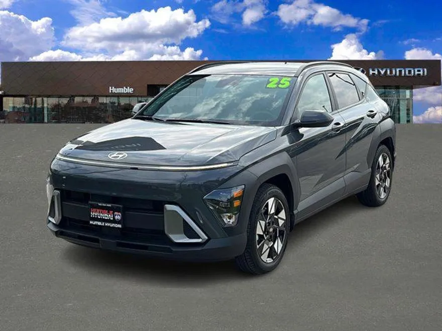 2025 Hyundai Kona SEL photo 1