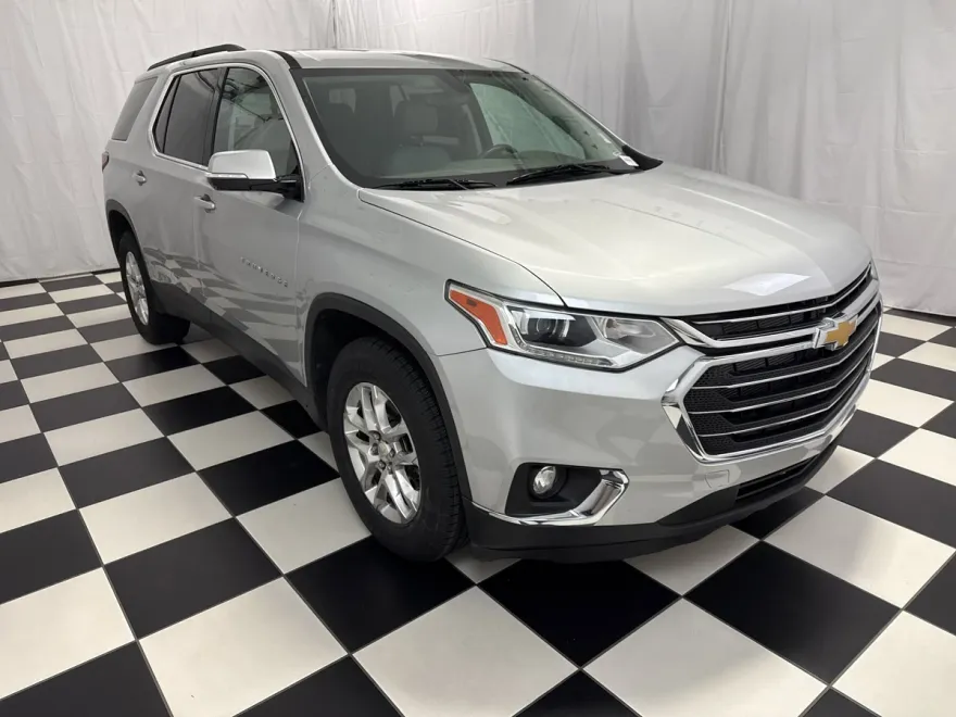 2020 Chevrolet Traverse Leather photo 1