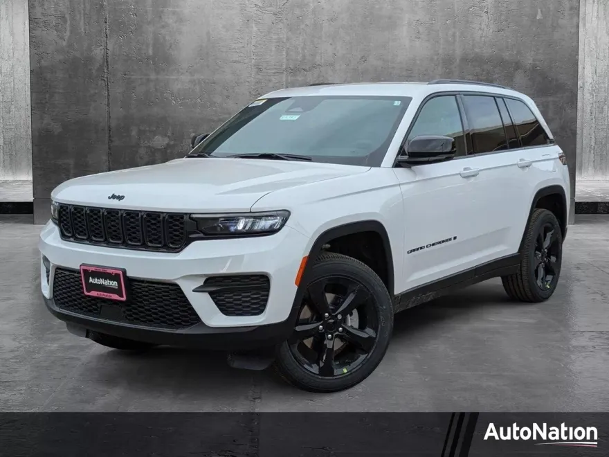 2025 Jeep Grand Cherokee Altitude photo 1