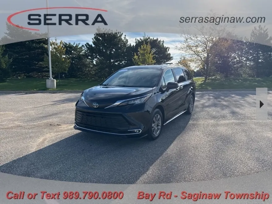 2023 Toyota Sienna XLE photo 1