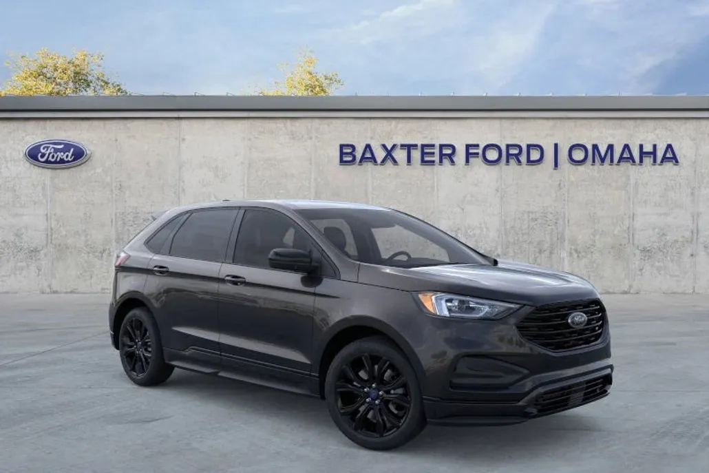 2024 Ford Edge SE photo 1