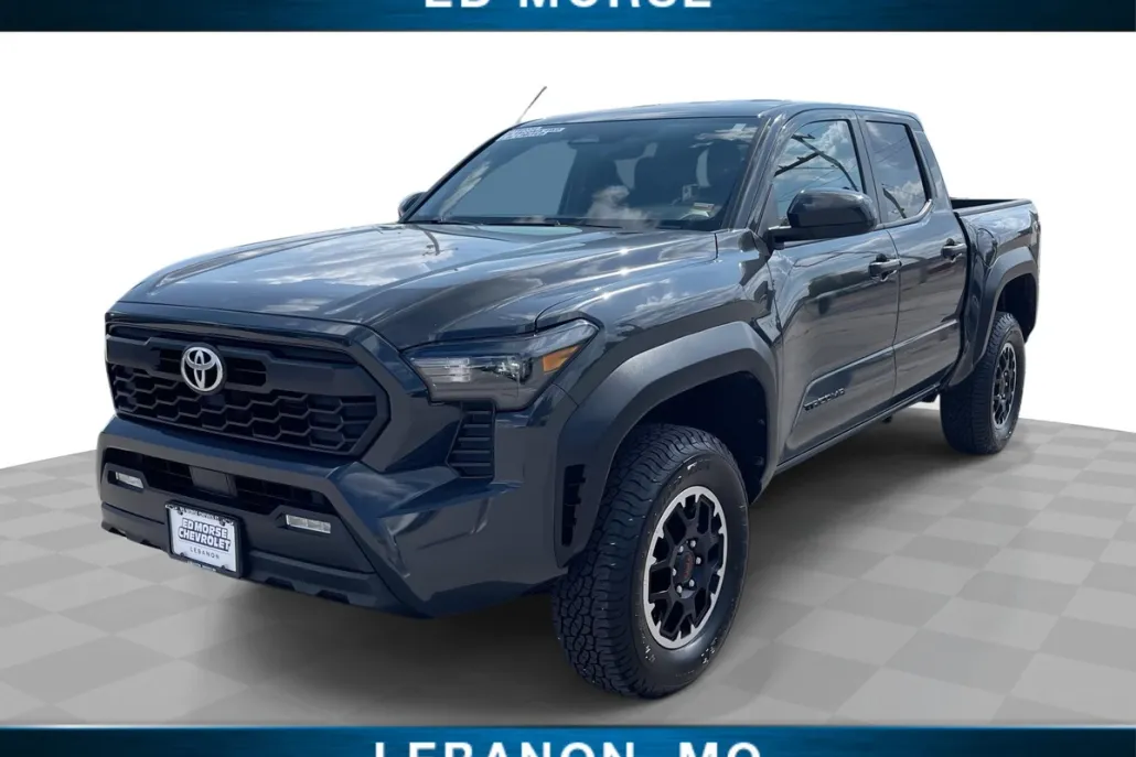2025 Toyota Tacoma 4x4 SR photo 1