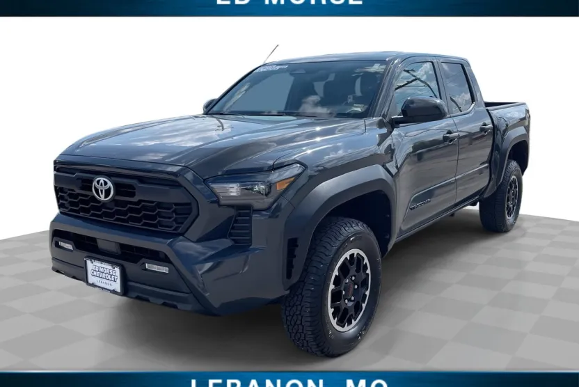 2025 Toyota Tacoma 4x4 SR photo 1