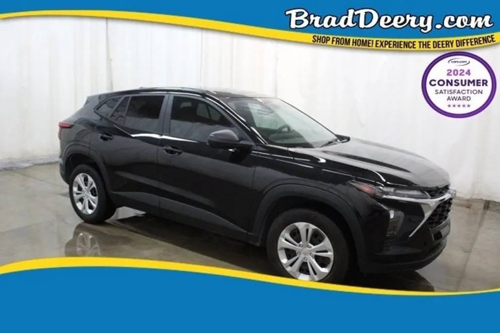 2024 Chevrolet Trax LS photo 1