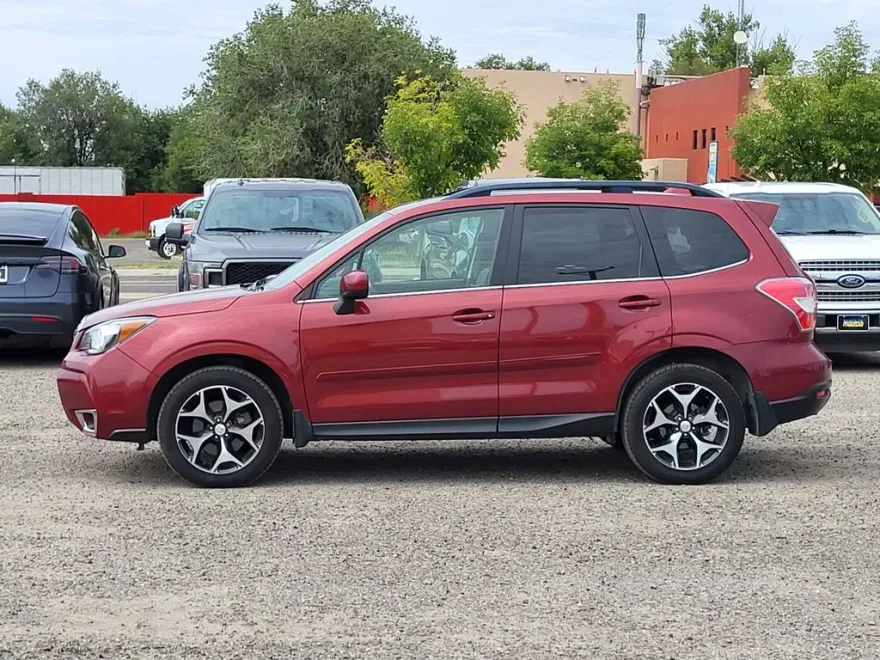 2016 Subaru Forester 2.0XT Premium photo 1