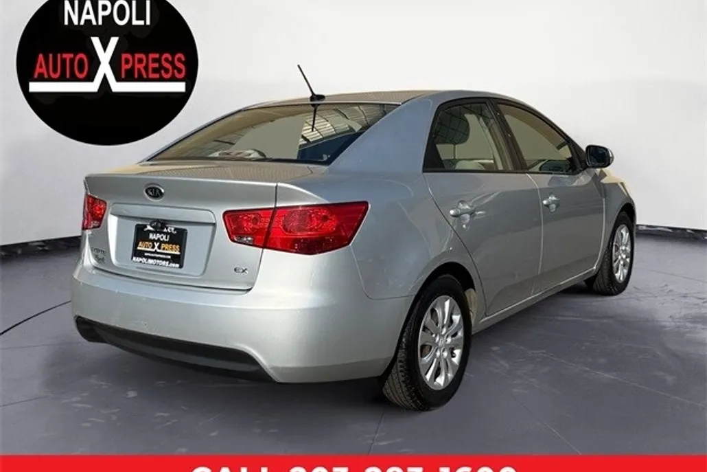 2012 Kia Forte EX photo 1