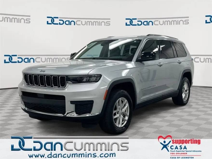2023 Jeep Grand Cherokee Laredo photo 1