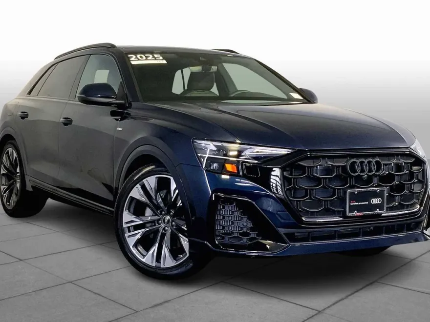 2025 Audi Q8 55 Premium Plus photo 1