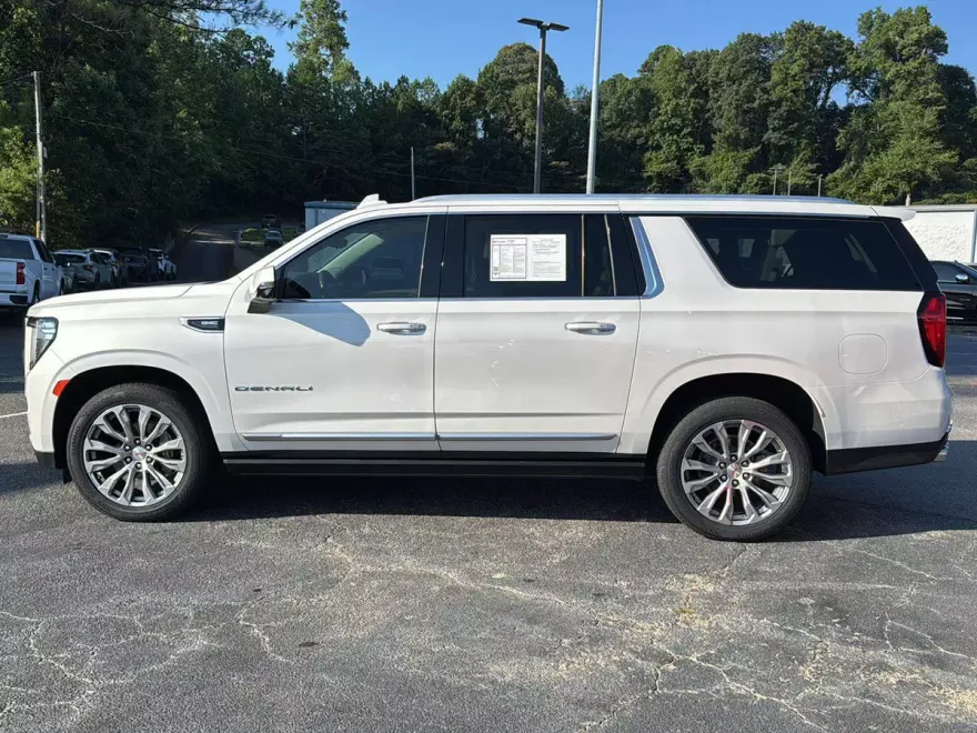 2021 Gmc Yukon XL Denali photo 1