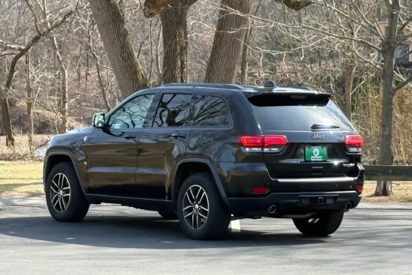 2017 Jeep Grand Cherokee Trailhawk photo 1