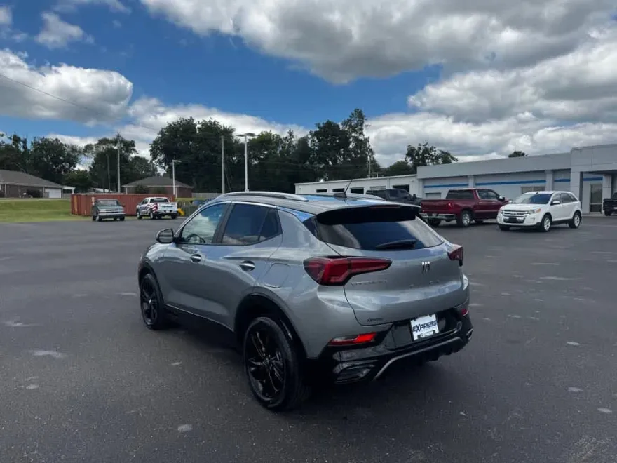 2024 Buick Encore GX Sport Touring photo 1