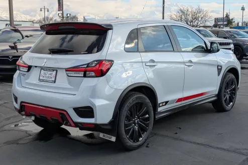 2024 Mitsubishi Outlander Sport ES LE SE photo 3
