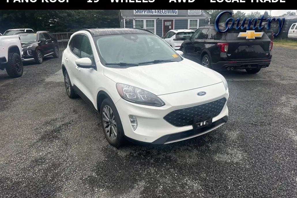 2020 Ford Escape Titanium Hybrid photo 1