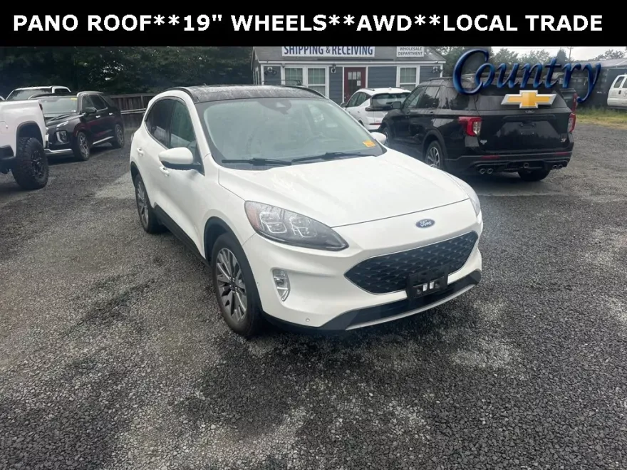 2020 Ford Escape Titanium Hybrid photo 1