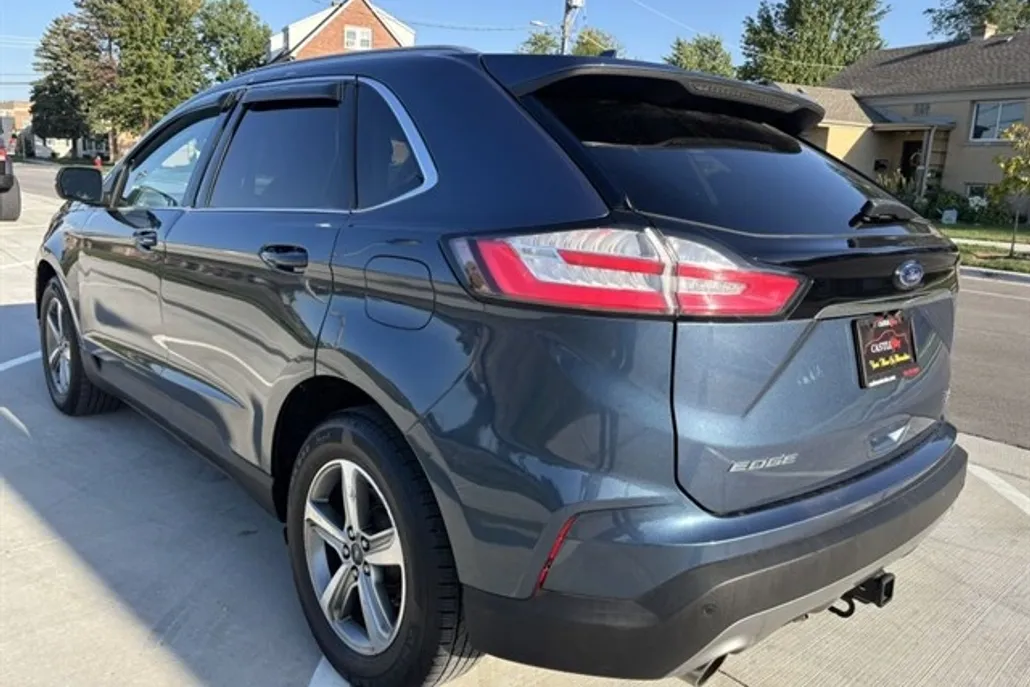 2019 Ford Edge SEL photo 1