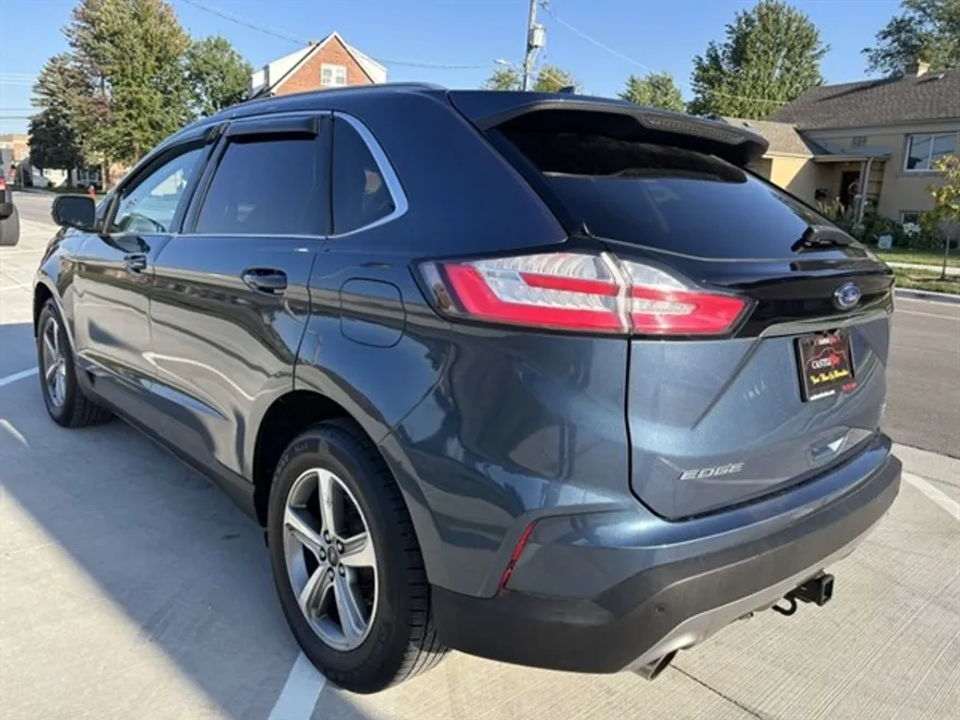 2019 Ford Edge SEL photo 1