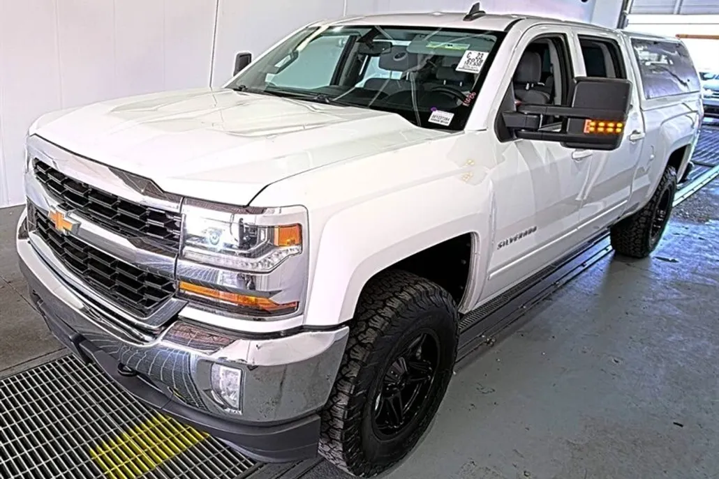 2018 Chevrolet Silverado 1500 photo 1