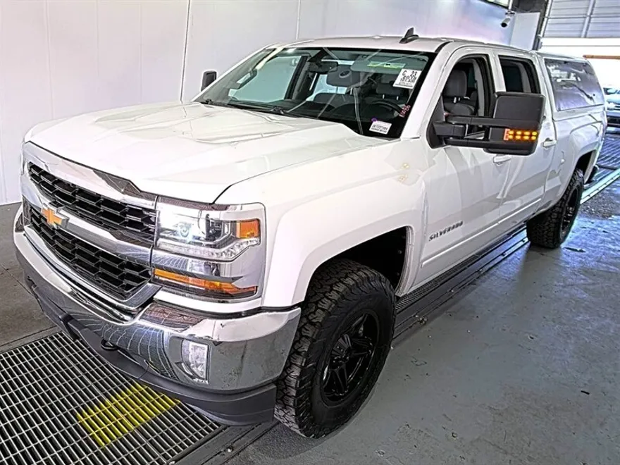 2018 Chevrolet Silverado 1500 photo 1