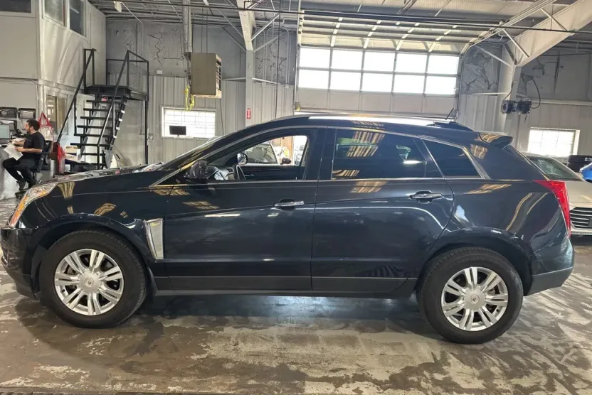 2015 Cadillac SRX Luxury photo 1