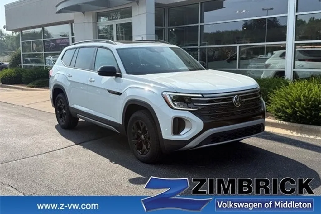 2025 Volkswagen Atlas Peak Edition SE photo 1