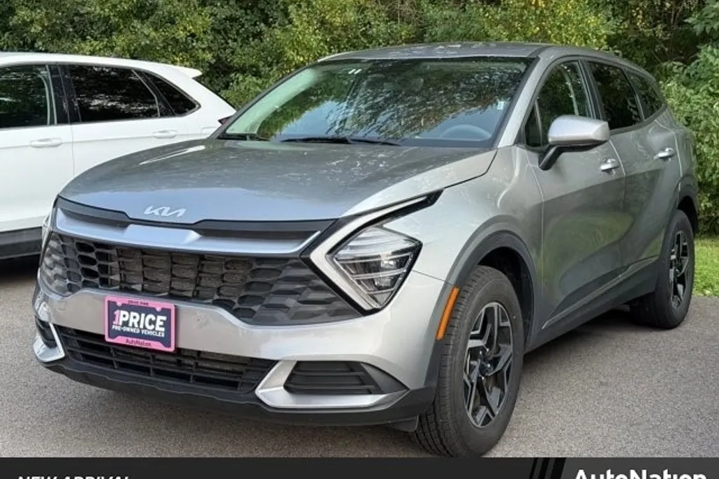 2024 Kia Sportage LX photo 1