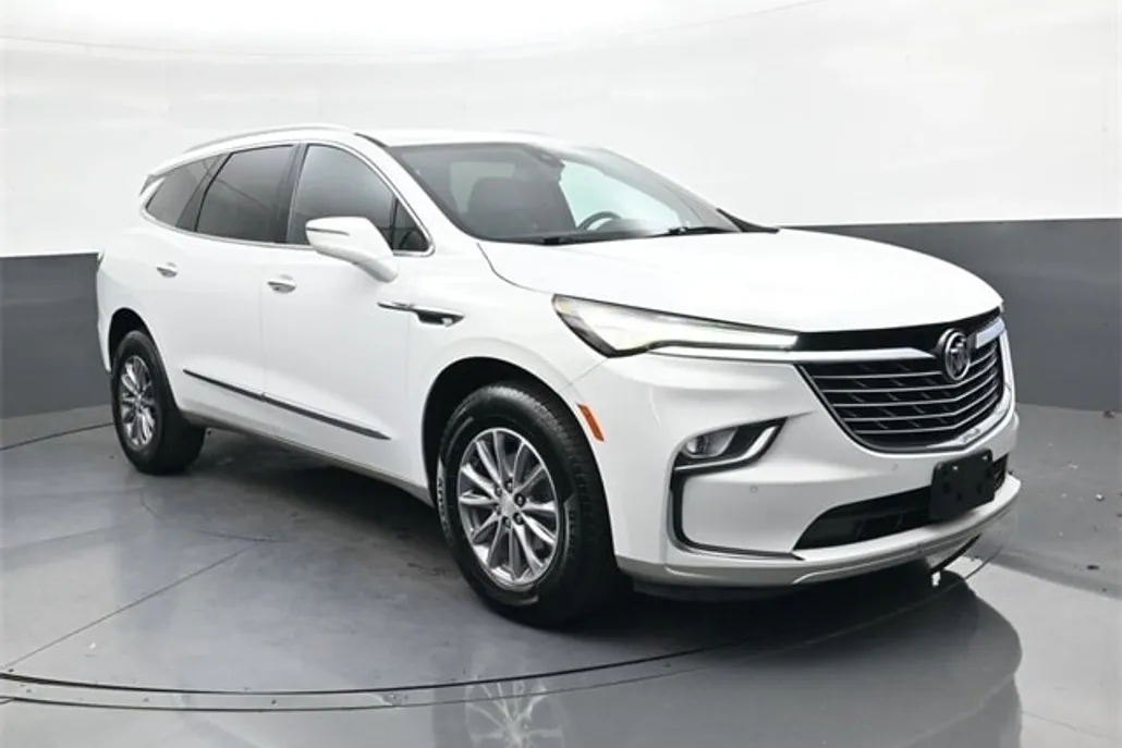 2022 Buick Enclave Essence photo 1
