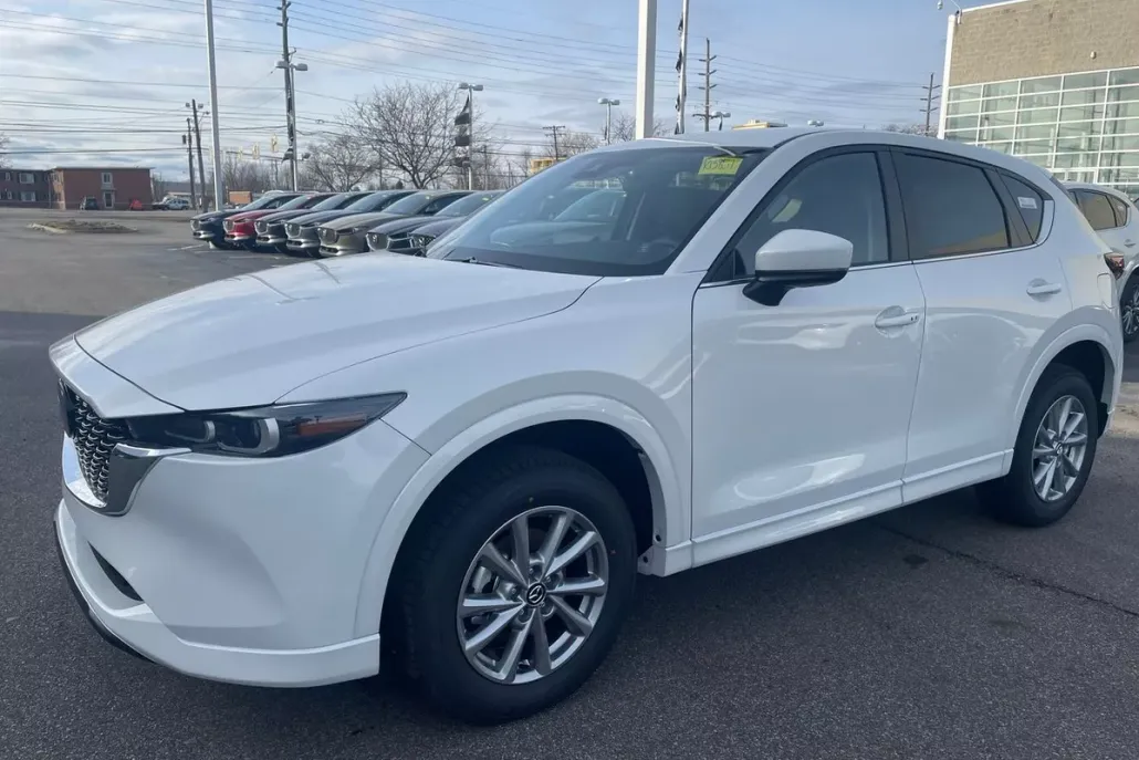 2025 Mazda CX-5 2.5 S Preferred photo 1