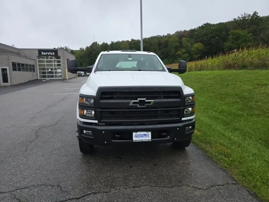 2024 Chevrolet Silverado 6500HD Work Truck photo 1