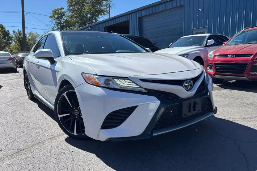 2020 Toyota Camry XSE photo 1