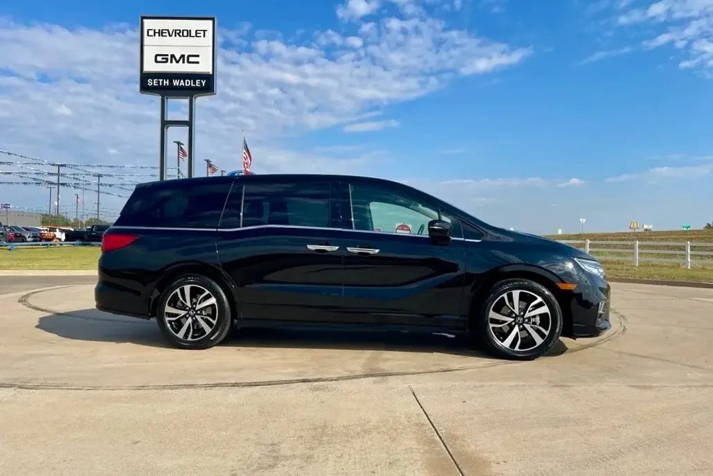 2018 Honda Odyssey Elite photo 1